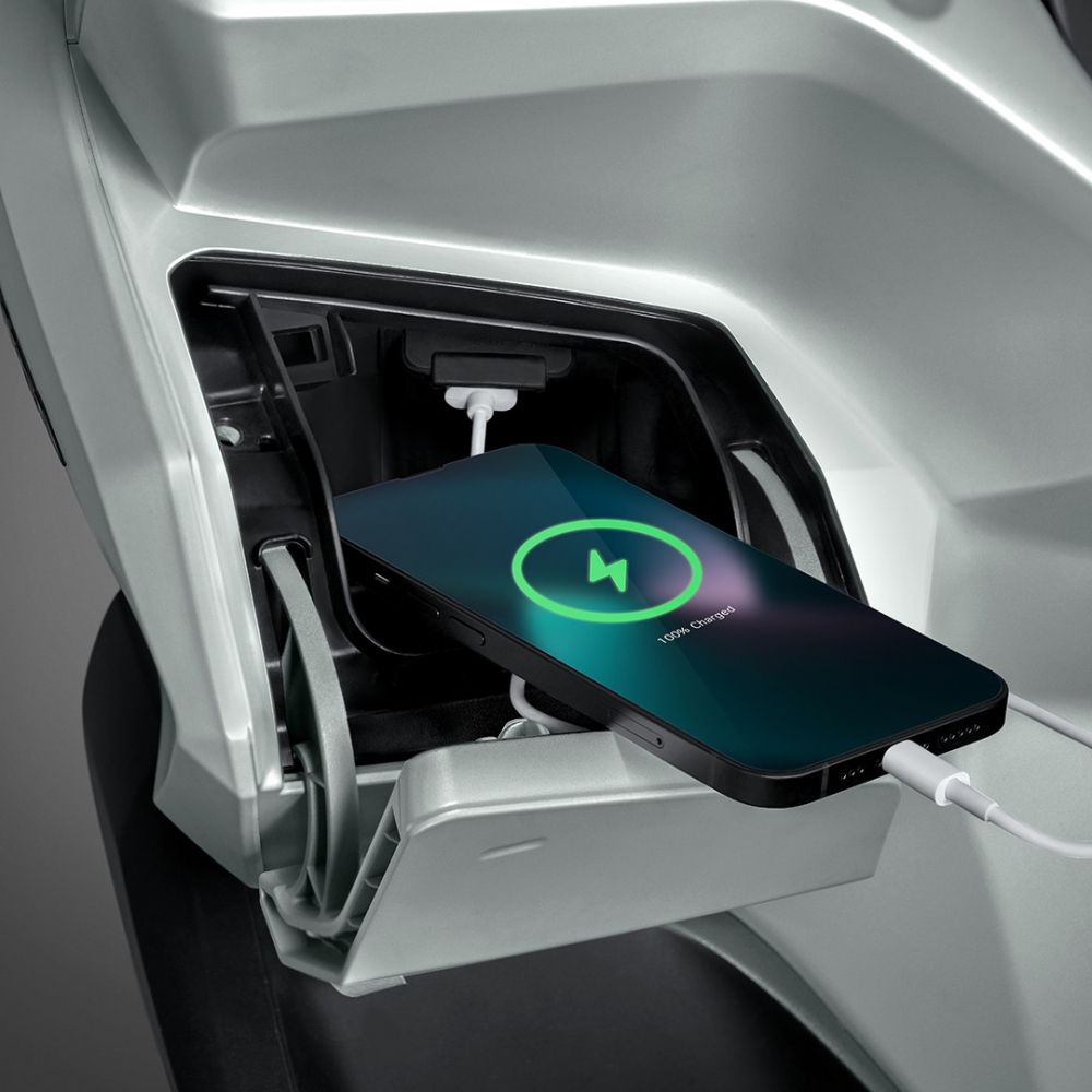 Charger Click160